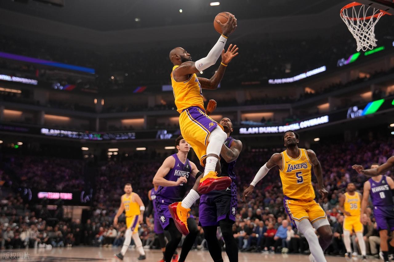 开云体育app-耻辱输球！詹姆斯根本不防守！威少复仇湖人，东契奇空砍42+7+8+4