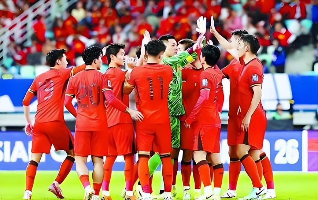 吴少聪为何在中超首轮没被重用？国安队新援发挥出色，让他成替补